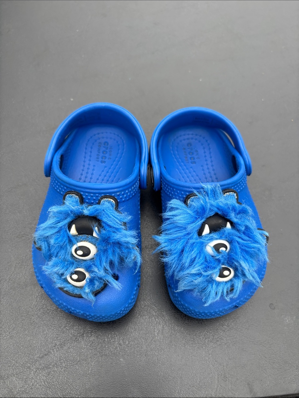 CROCS Kids Blue Furry Monster Clogs Size C7